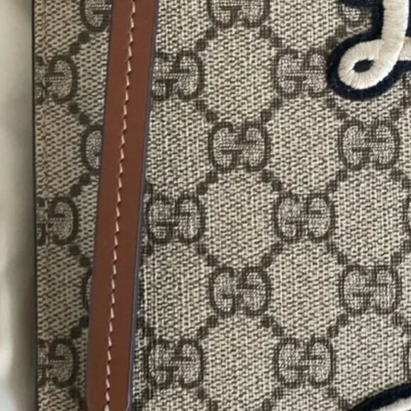 GUCCI Monogram “L'Aveugle Par Amour” Clutch with Green Bird appliqué LIKE NEW - Picture 4 of 4